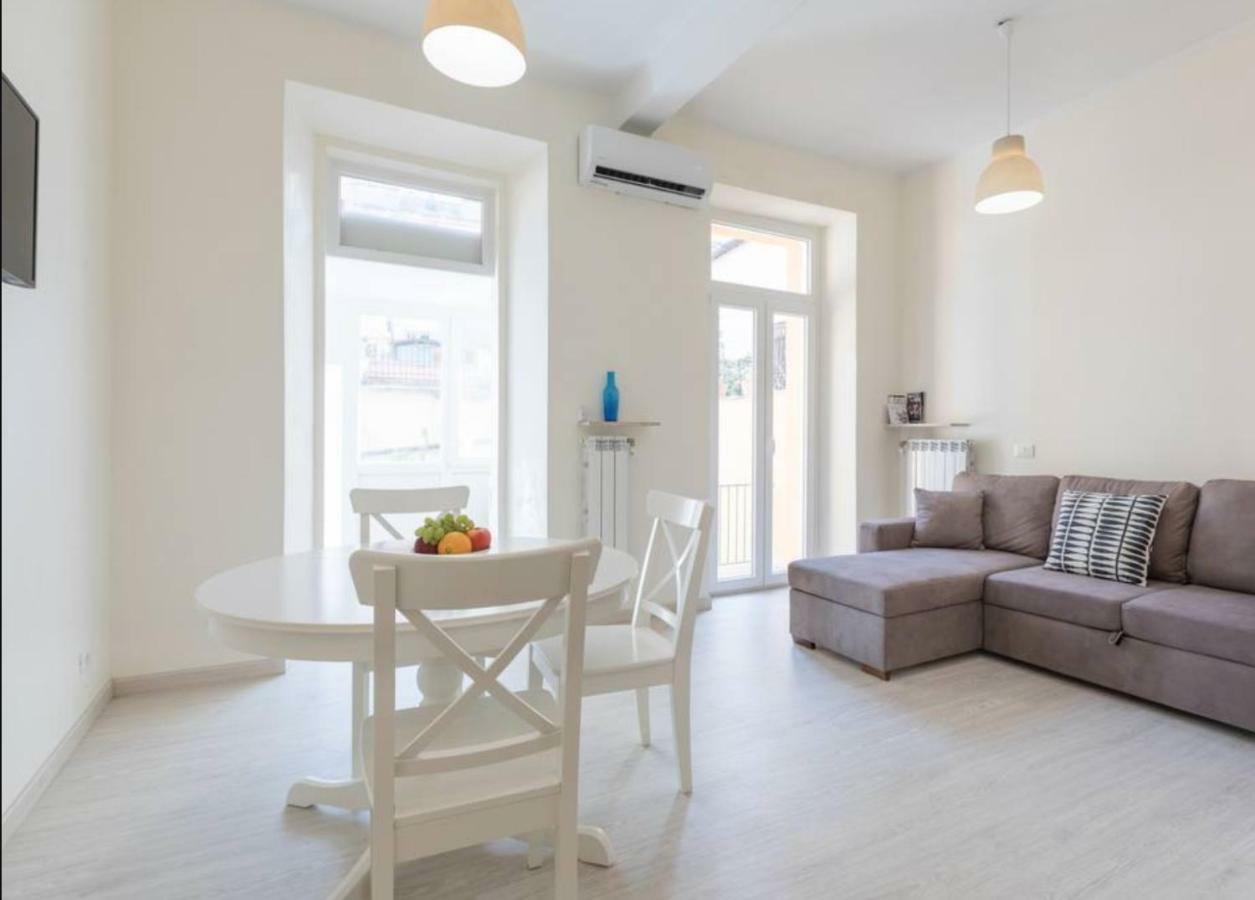 Quiet With Large Terrace In Spanish Steps Area Rom